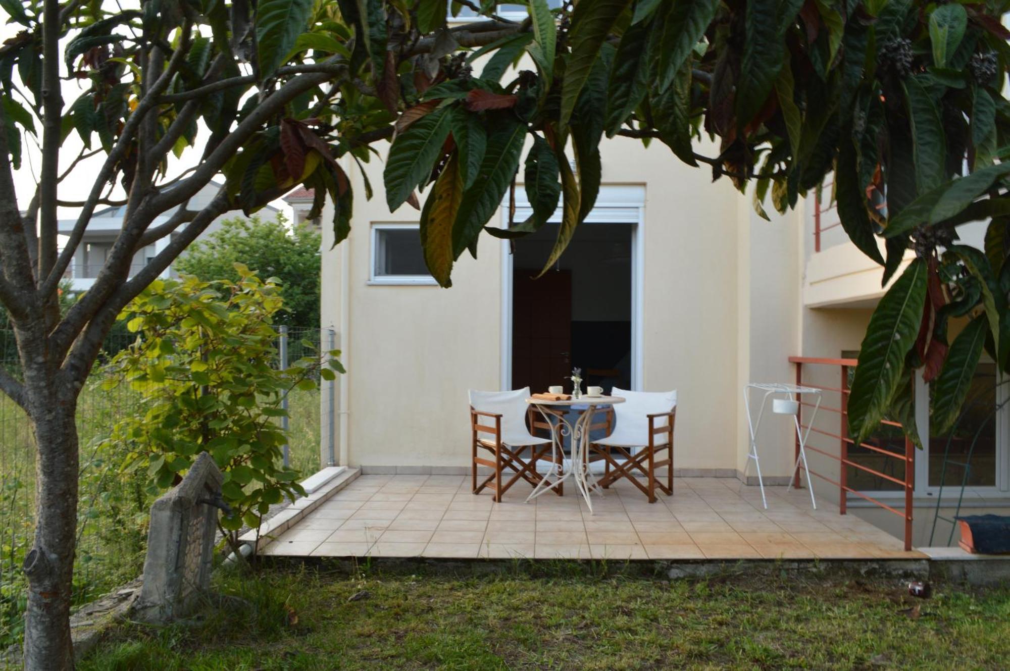Sunny Retreat With A Garden Terrace Private Room Янина Экстерьер фото